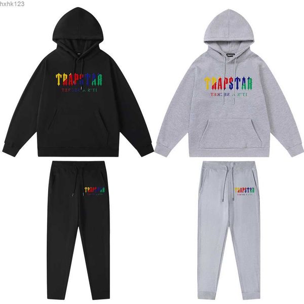 

trapstar oversized hoodie mens trapstar tracksuit designer shirts print letter luxury black and white grey rainbow color summer sports fashi