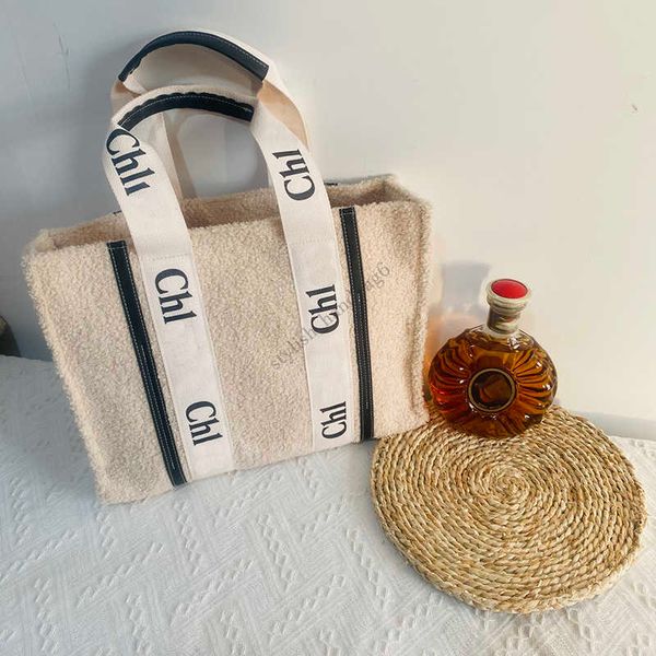 

shoulder 2023 women's tote bag bag women's new fashion designer bag new trend korean version large capacity plush crossbody bag