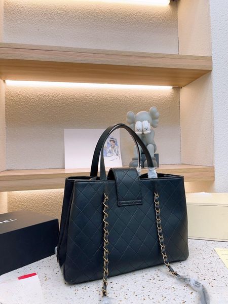 

new women's bag large capacity commuter bag premium light luxury bag soft leather chain bag