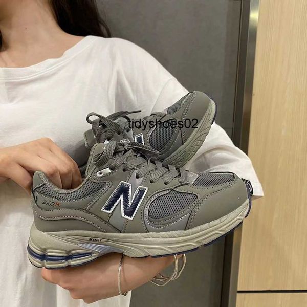 

2002r yuan zu grey dad shoes for men and women ins super student versatile sports shoes n-shaped street shooting running shoes, Black
