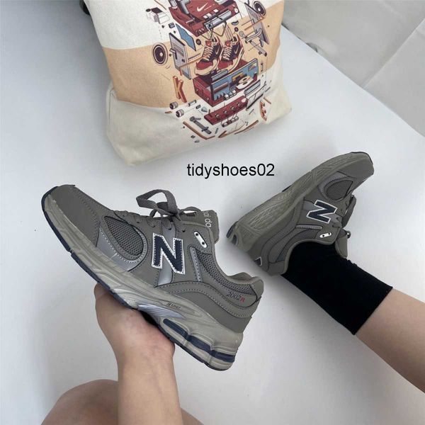 

2002r yuanzu grey new balances shoes men and women's ins fashion versatile classic couple jogging thick sole sports shoes, Black