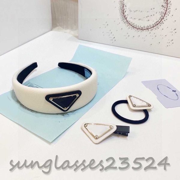 

2023 pearl crystal acrylic hair clips m letter for women retro geometric barrettes hairpin girl hair accessories fashion jewelry three-piece