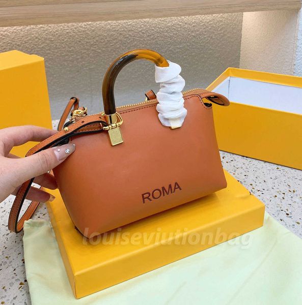 

designer travel bag luxury men women's with silk scarf and shoulder strap pochette handbags brand catwalk luggage crossbody small clutc