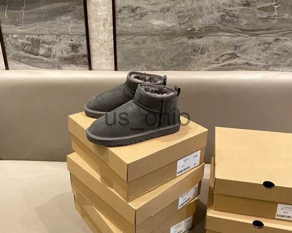 

boots 2022 aus u5854 classical short miniwomen snow boots keep warm boot man womens plush casual warm boots sheepskin suede shoes chestnut g, Black