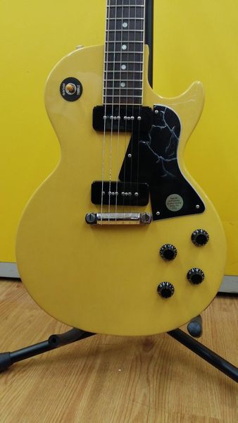 

les p special tv yellow electric guitar as same of the pictures