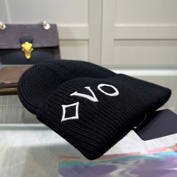 

designer hat luxury mens cap and womens beanie fall winter thermal knit hat ski brand bonnet plaid hat warm cap, Blue;gray