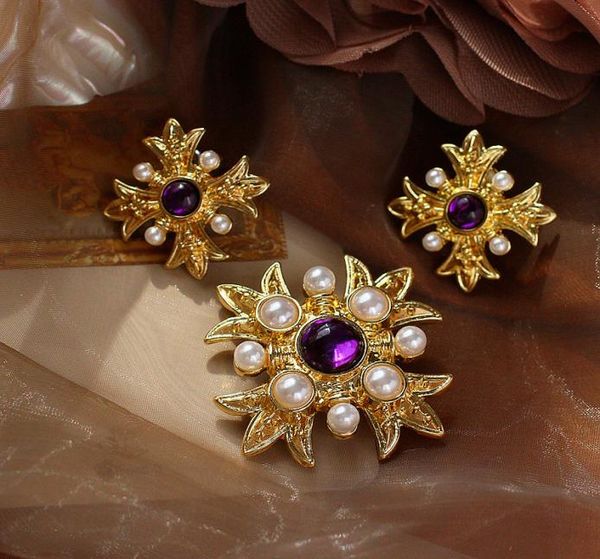 

new retro style imitation pearl resin cross fashion brooch 925 silver needle earrings ear clip suit women christmas gifts3274483, White