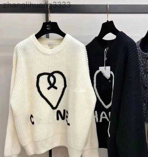 

fashion designer c letter high-end women's sweater comfortable soft heart large round neck cashmere blended thread, White;black