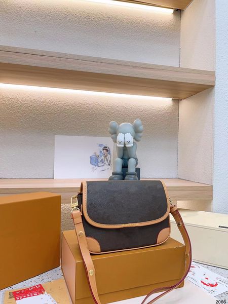 

2023classic m59459 59386 ripple bucl handbag nurse bag flip handbag briefcase designer baguette shoulder slung ladies shoulder purse underar