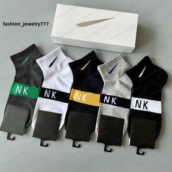 

men's socks mixed color 5 pairs skateboard fashion men letter print socks sports socks hip hop, Black