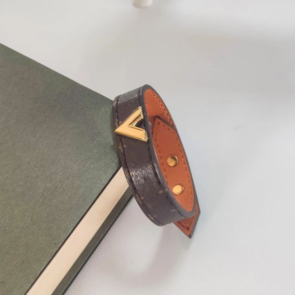 

bracelet designer for women designer bracelet luxury high feeling fashion leather bracelet metal charms leather women's bracelet as a g, Golden;silver