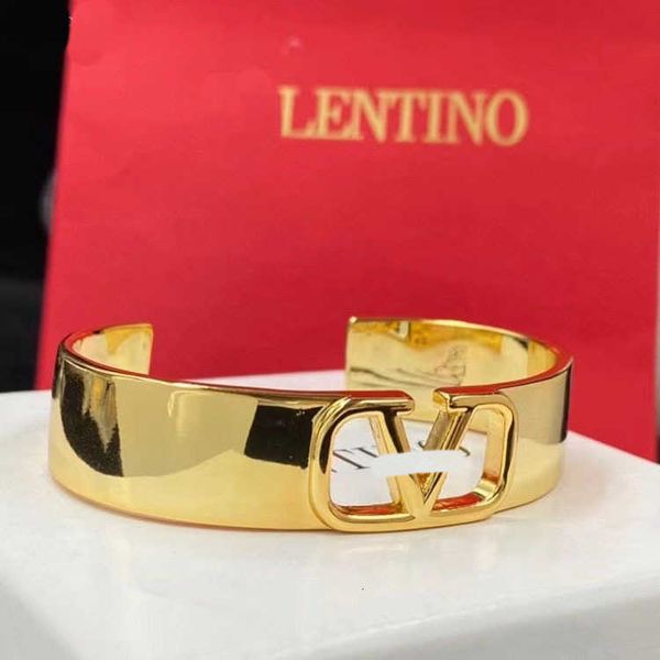 

designer bracelet valentino luxury new v-letter adjustable open brass material temperament high grade feel bracelet valentine's day gif, Golden;silver