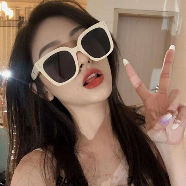 

anti ultraviolet sunglasses for women, White;black