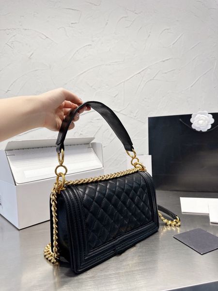 

2023 fashion casual women's chain red diamond lattice shoulder crossbody bag