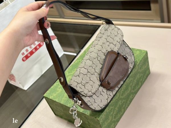 

Horseshoe-shaped 2023 new leather quality designer bag single shoulder bag underarm bag ladies saddle bag thick double shoulder strap horsebit mini bag 1955