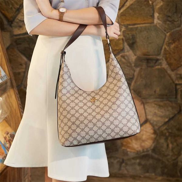 

evening bags purses 2023 new bag women's leisure underarm bag practical and versatile fashion print shoulder bag handheld women's