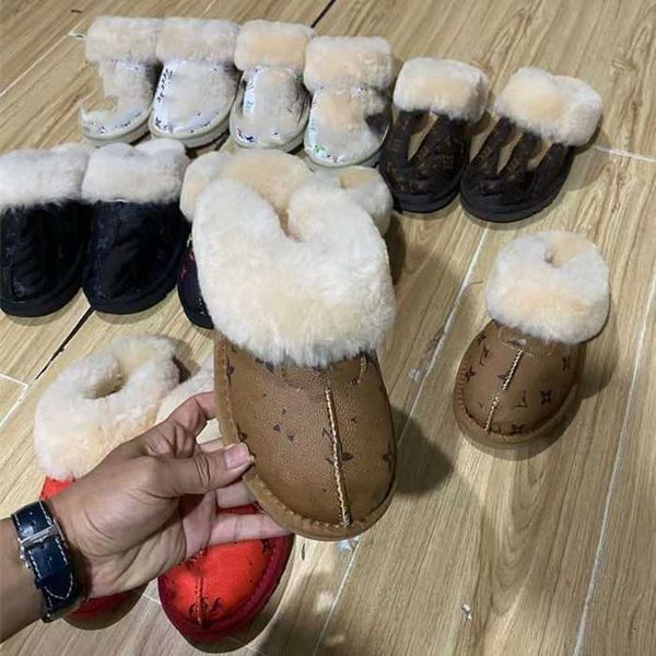 

designer luxury women's wool slippers sheepskin and wool one piece thickened plush and thickened plush large flat bottom slippers, Black