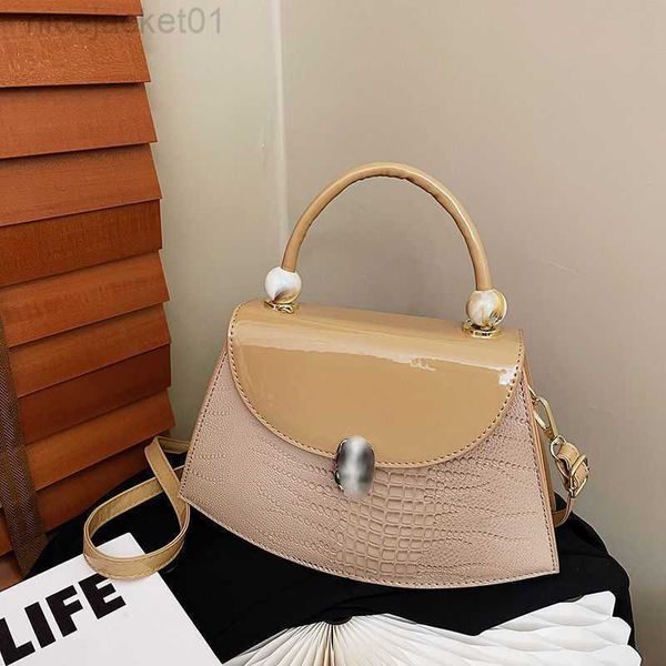 

designer bulgaris bag handbag advanced snake head lock women's bag 2023 new texture crocodile pattern one shoulder handbag temperament