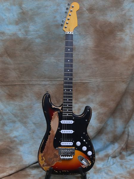 

aged/relic electric guitar st double locking srv