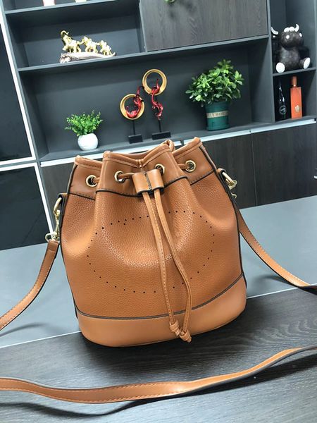 

luxury drawstring designer bag bucket shoulder bags big hletter purses women tote handbags crossbody bag pu leather purse 2colors factory wh