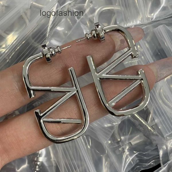 

designer earrings for woman 2023 various popular colors earrings for women trendy geometric stud valentinosity luxury gold heart shape pearl, Golden;silver