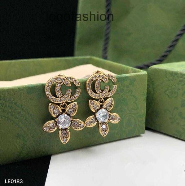 

designer earrings for woman classic letter earrings studs charm retro earrings women eardrops jewelry with gift box for party anniversary 98, Golden