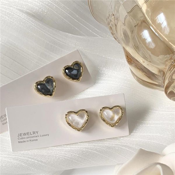 

trendy vintage heart earring women classic black white stud earrings female fashion earrings female jewelry gift wholesale yme030, Golden;silver
