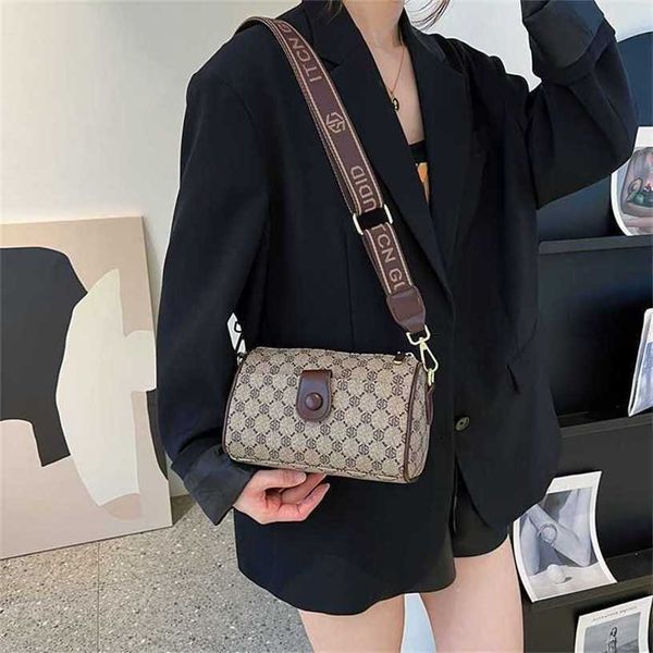 

18% off bag 2024 new launch designer handbag advanced leisure cylinder for women's new crossbody versatile printed shoulder small pillo