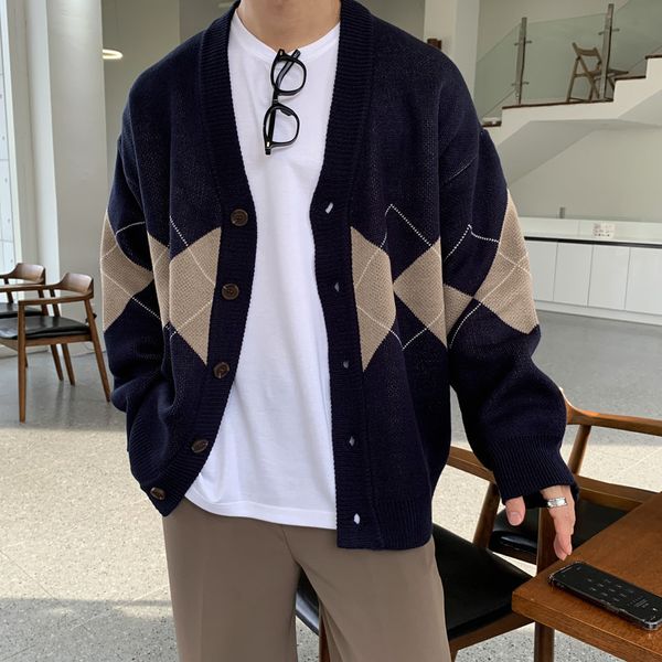

men's sweaters knitted cardigan sweater autumn korean plaid single breasted loose casual man knitwear 230826, White;black