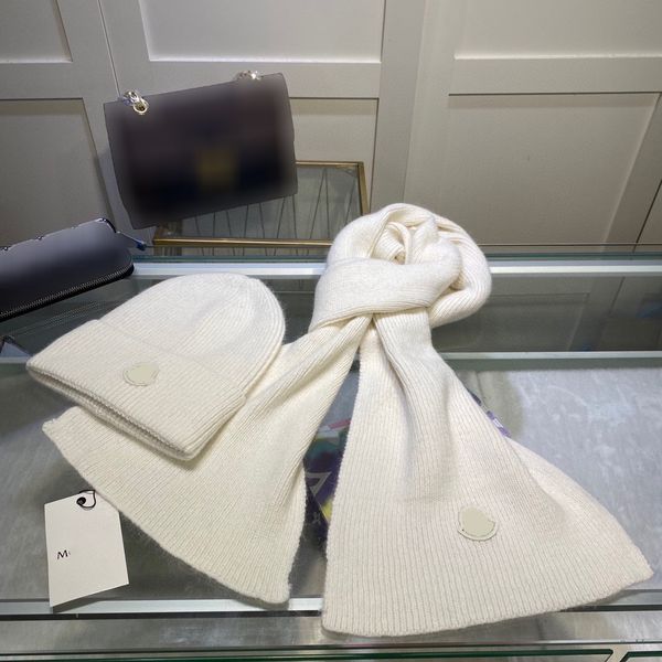 

hat scarf set Hat and Scarf Designer Hat Scarf Set Fashion Trend Wear Comfortable Suitabl