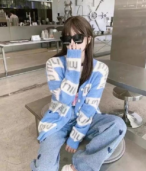 

2023  new women's sweaters designer pa women fashion simple casual cardigans wool kit female size blue pink mid-length knitwear coat c, White;black