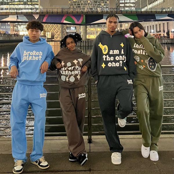

mens hoodies sweatshirts streetwear embroidery broken planet ropa hombre sudaderas hooded pullover stranger things baggy y2k sweatshirt 2308, Black