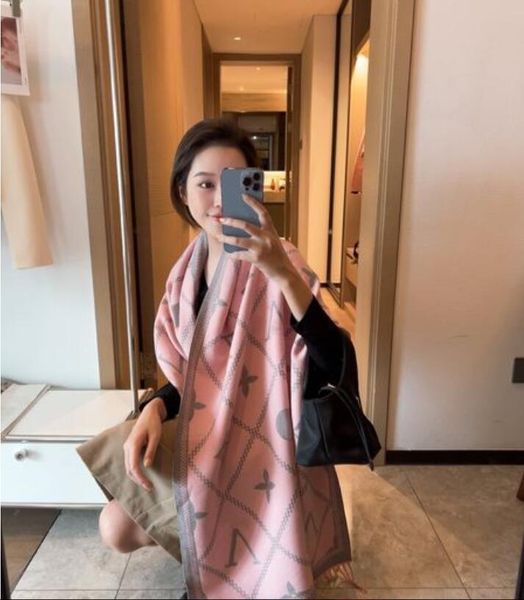 

2023 New Brand Explosive Scarf Shawl Rabbit Veet Core High-end Fabric to Show the Famous Warm Temperament Multi-color Optional Scarves DTNX