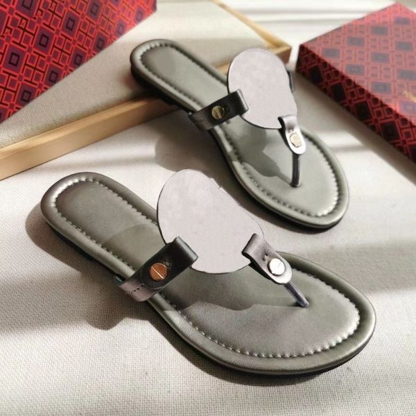 

woman designer slipper womens tor sandal beach slide women slipper skin leather pool pillow couple outdoor shoes ladies scuffs shoes origina, Black