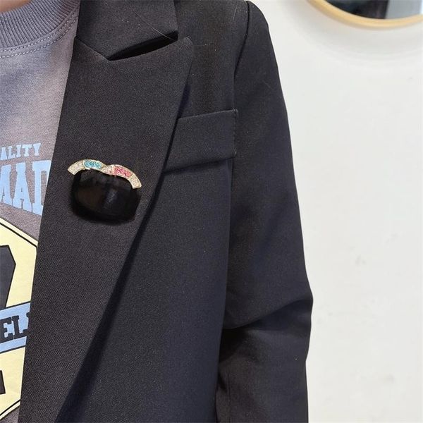 

classical 18k gold plated brooches designer c letters retro gift crystal diamond pins fashion broche female clothes suit alloy brooch for me, Gray