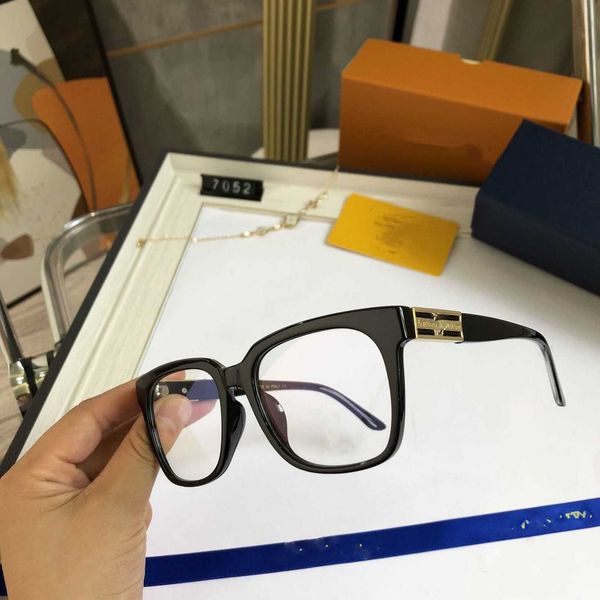 

2023 fashion eyeglasses frame men's and women's myopia glasses metal optical lens style live broadcast flat, White;black