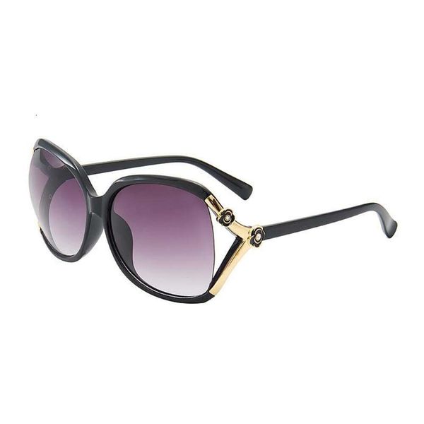 

fashion looking ladies sunglasses street ps camelia glasses korean version of the trend rose framed, White;black