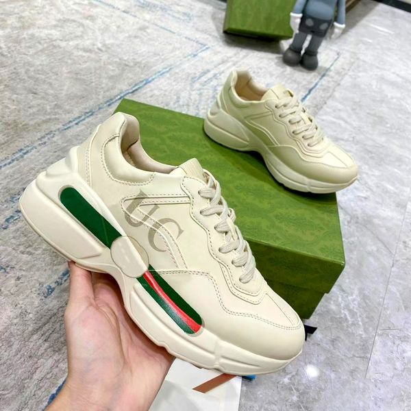 

2023 new women men sneaker designer embossed luxury high lace up canvas walk tennis 1977 jumbo running rhyton trainer shoe store with dust b