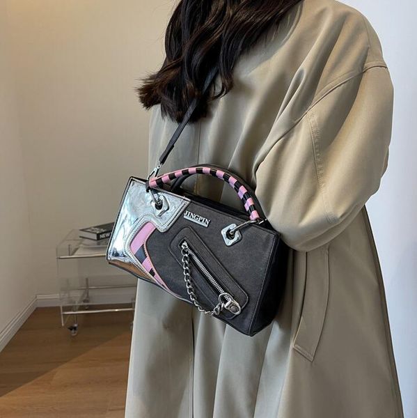 

Sales factory women shoulder bags 2 colors street trend striped color matching handbag Joker cowboy fashion tote bag personalized zipper chain backpack 5877#, Image colors