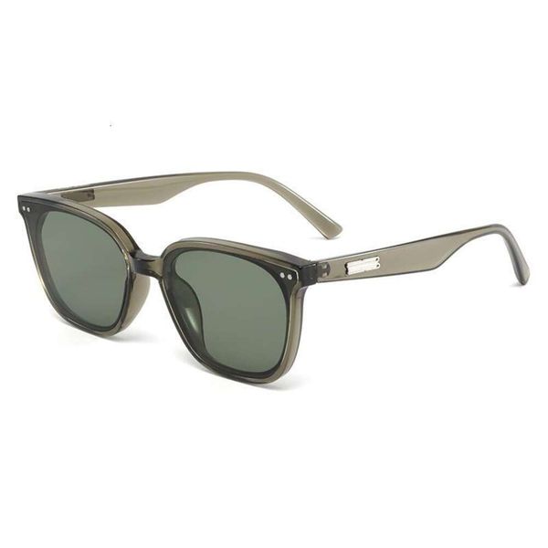 

summer sunglasses polarized for men and women anti ultraviolet, White;black