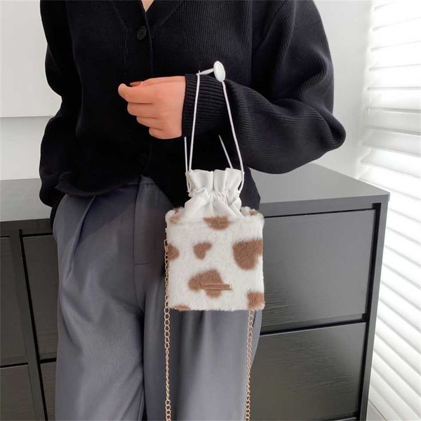 

exquisite evening bags winter plush leisure square bag for women's autumn winter high end and niche design crossbody 230828