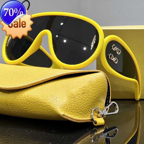 

desingers and cool sunglasses luxurys classic lens men women outdoor tour driving party retro fashion beach sun glass vacation leisure prett, White;black