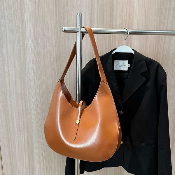 

exquisite evening bags premium oil wax leather antique bag autumn winter versatile large capacity underarm shoulder tote 230828