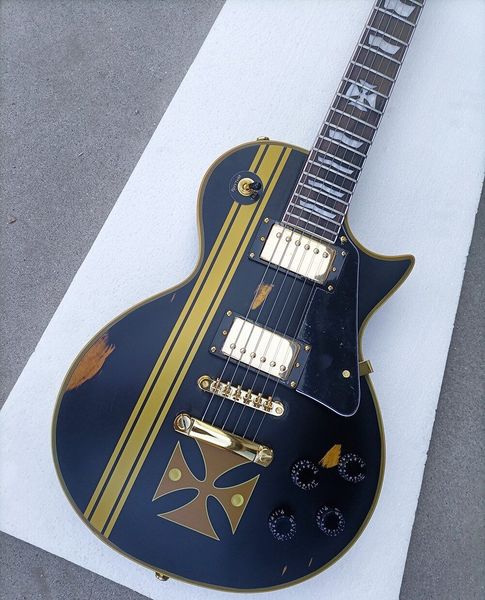 

6 strings matte black electric guitar with pattern rosewood fretboard