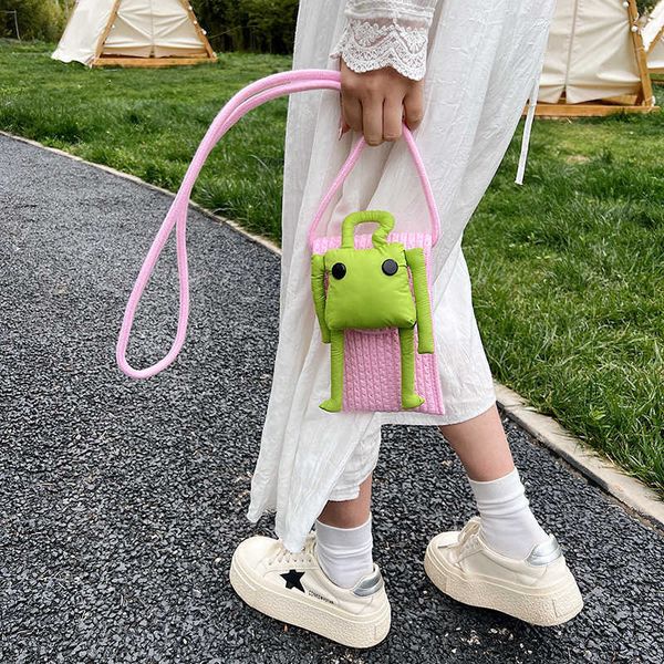 

cute cartoon shoulder cell phone bag ladies crossbody woven bag 0909