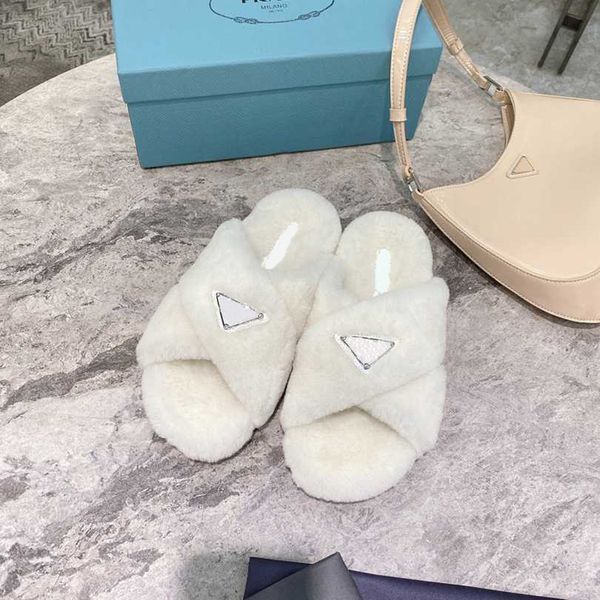 

designer fur slippers trendy fur slides sandals women fluffy shearling wool flat bottom slippers winter fashion fur slippers 02, Black