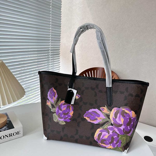 

totes designer handbag women tote bag large travel shoulder bags fashion purple flower print shopping bags leather tote purse 230829