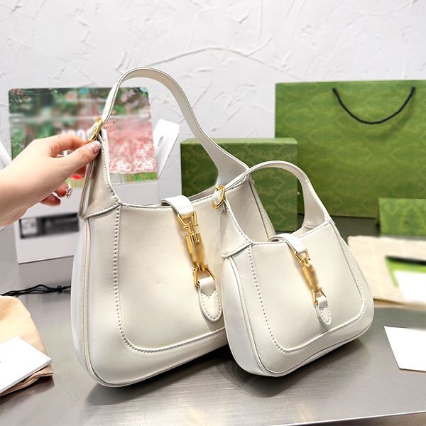 

the new bag can be single shoulder underarm bag classic lock with original calfskin large 20x20 gift box packaging