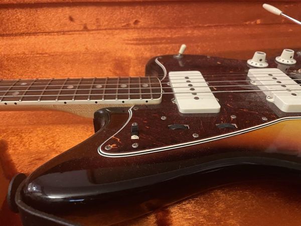 

american vintage jazzmaster electric guitar as same of the pictures