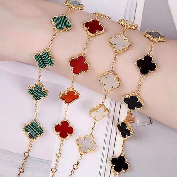 

clover reversible designer bracelet five flower bracelet red green black white temperament, Golden;silver